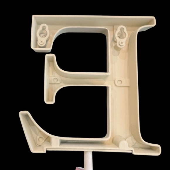 🤍🩶Cream LOVE Metal Wall Hook Decor.  New - never hung.  Great to hang or craft! - Picture 2 of 2